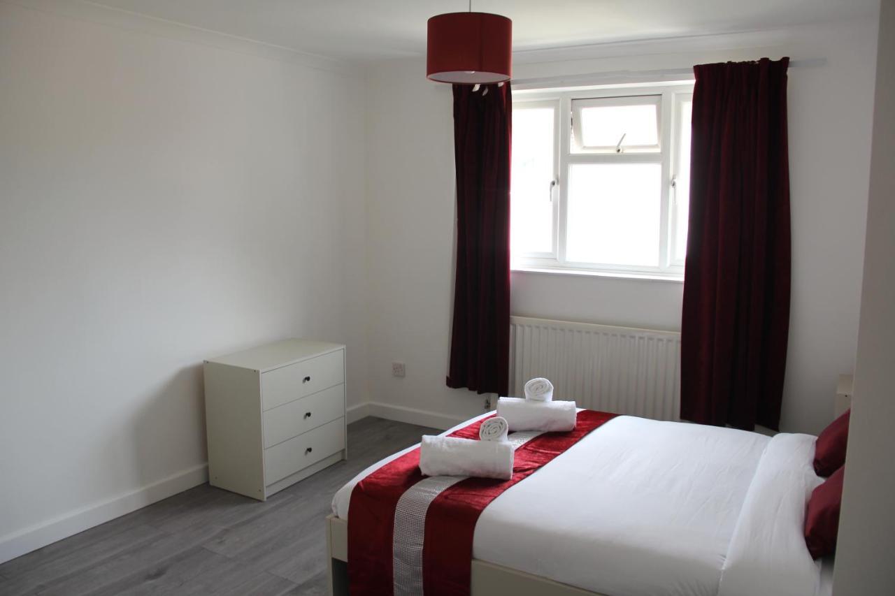 Coolfin House-Close To Excel, Contractors, Relocators, Paid Parking Villa Londen Buitenkant foto
