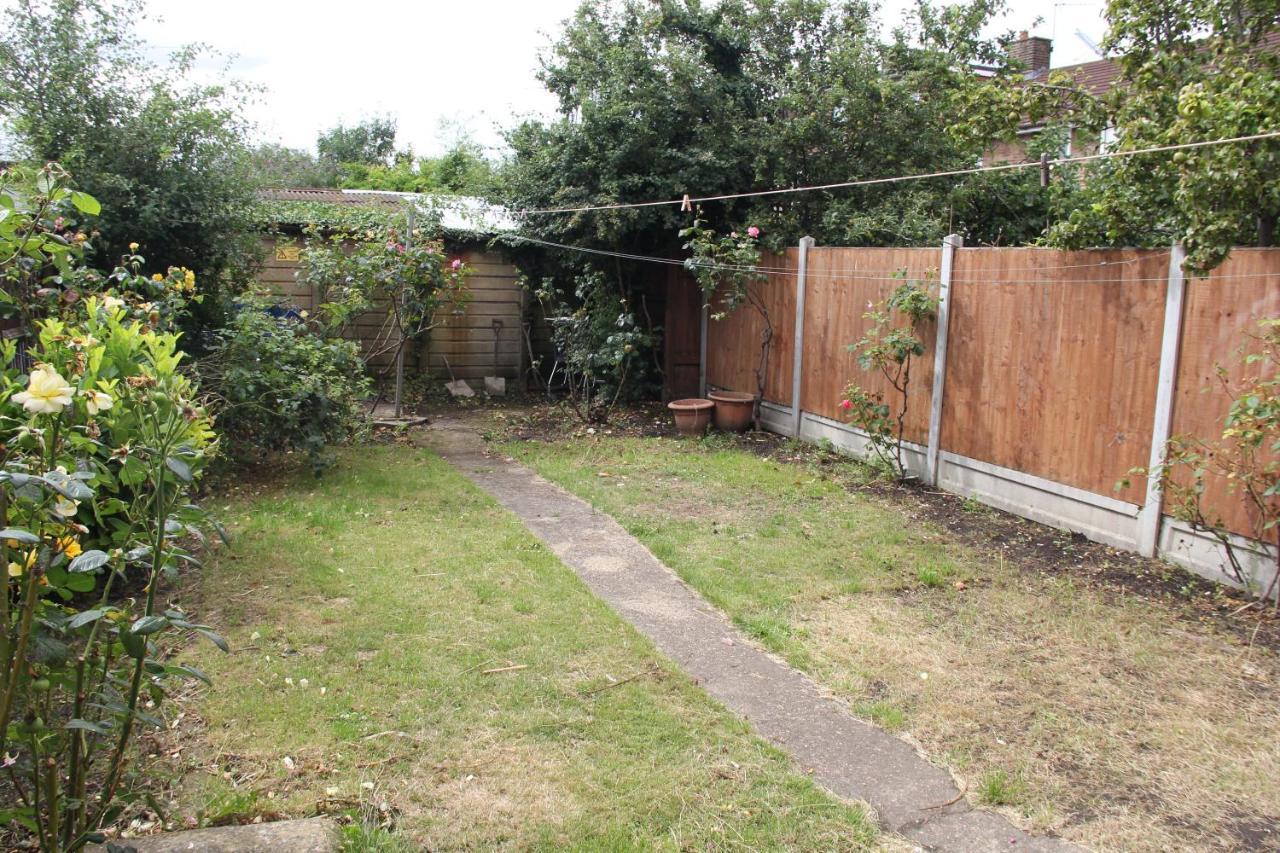 Coolfin House-Close To Excel, Contractors, Relocators, Paid Parking Villa Londen Buitenkant foto