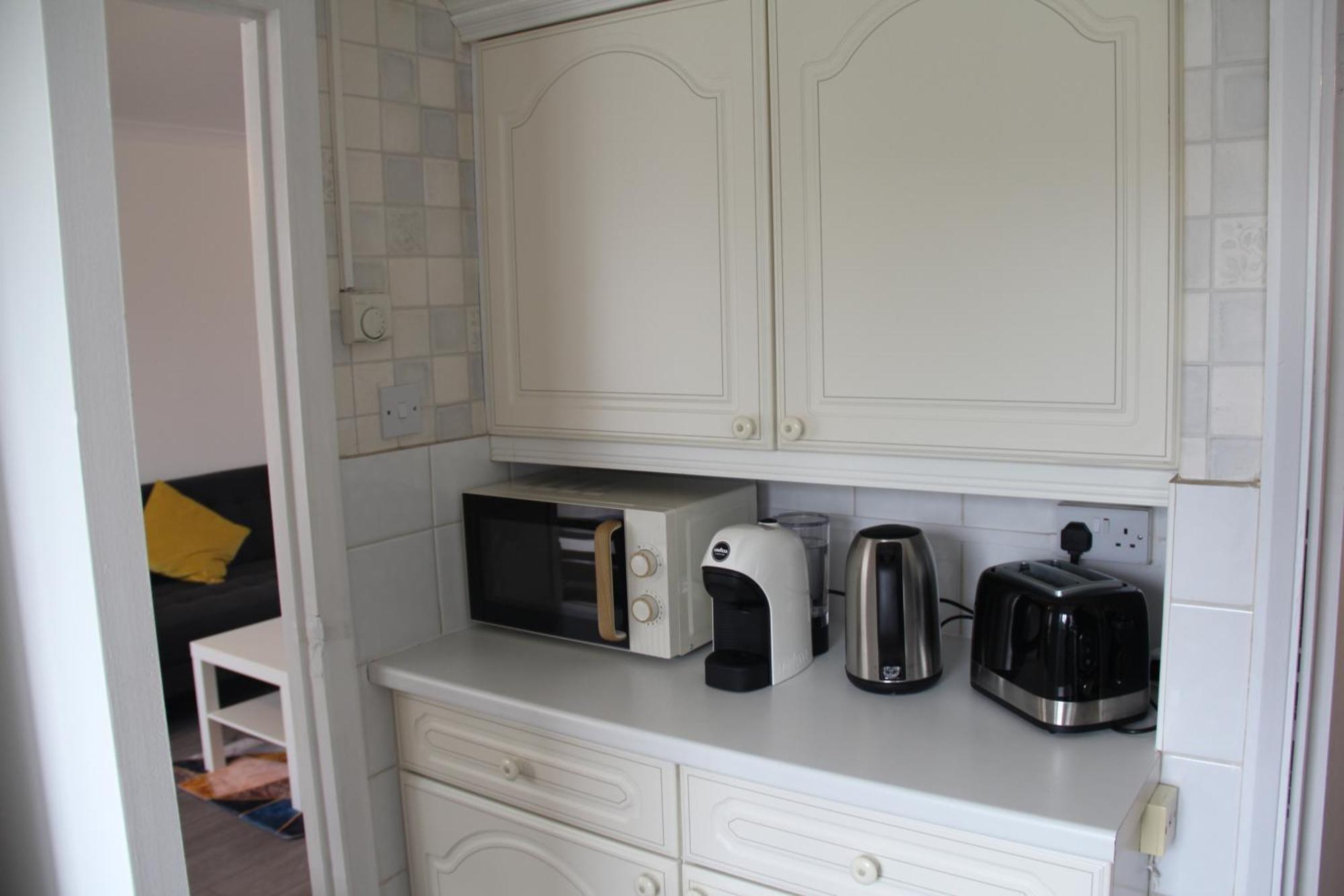 Coolfin House-Close To Excel, Contractors, Relocators, Paid Parking Villa Londen Buitenkant foto